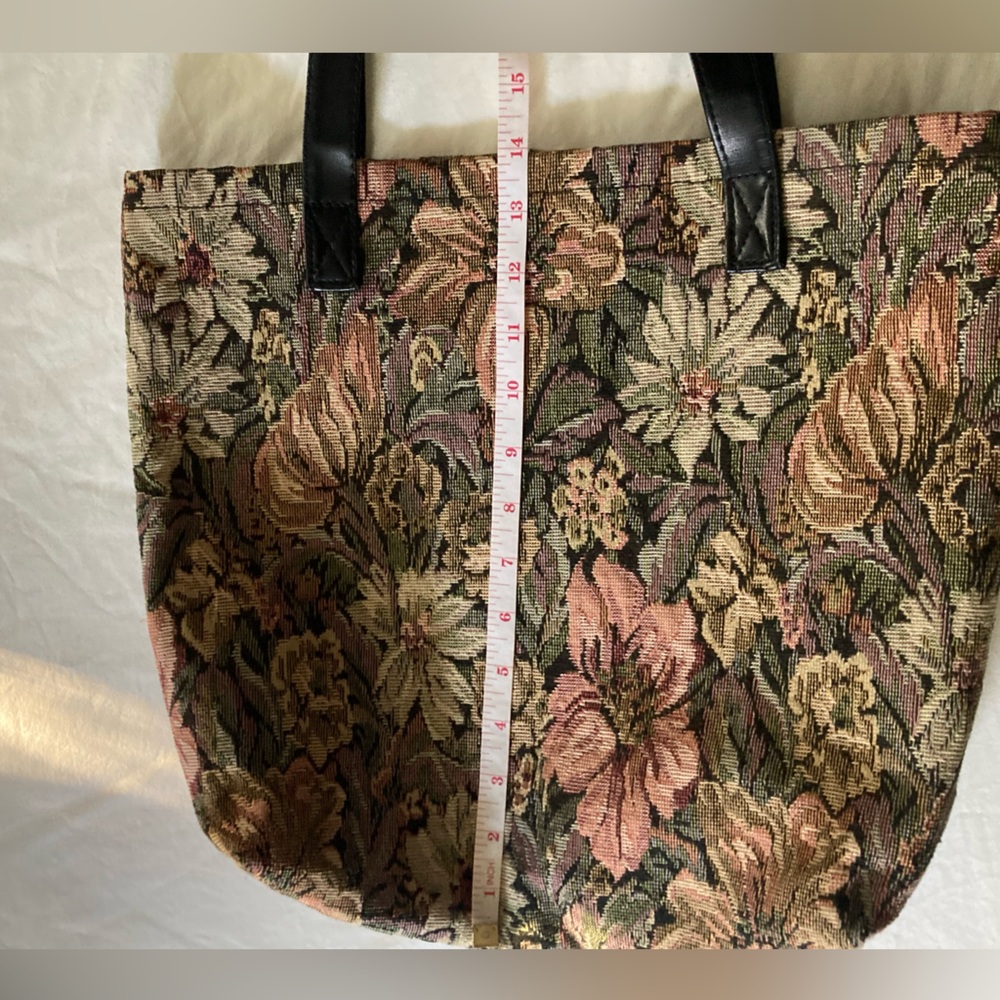 Vintage Floral Tapestry Tote - Picture 10 of 14